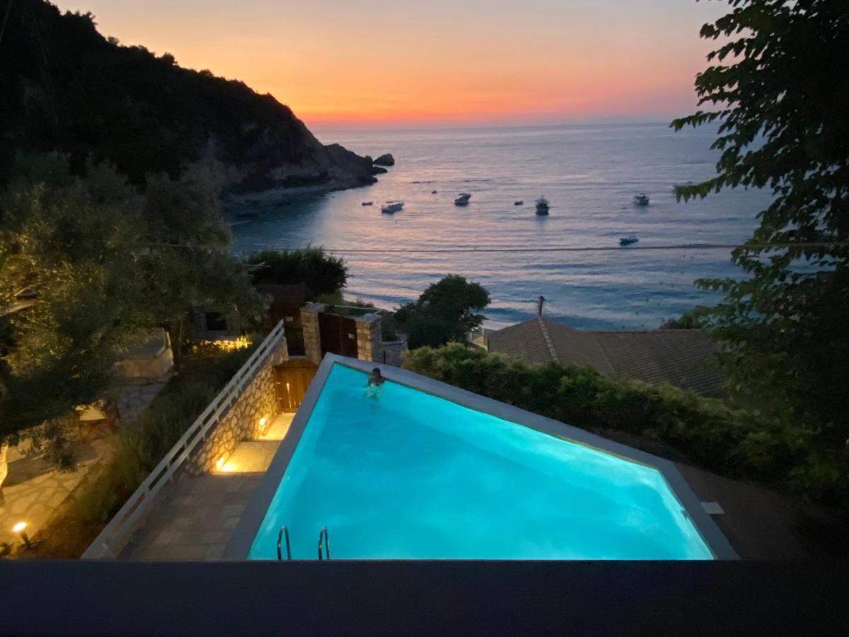 Caltabania Suites Áyios Nikítas Exterior foto